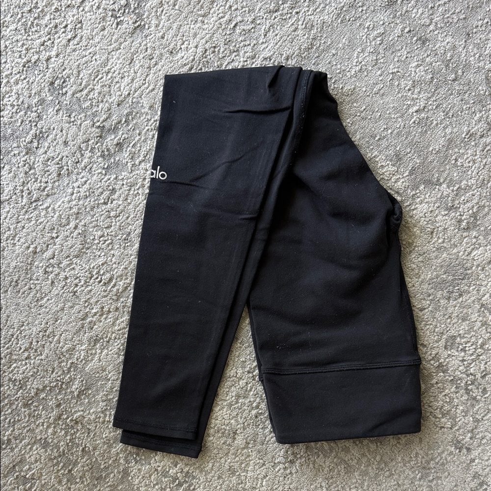Low-rise Alo Black Leggings